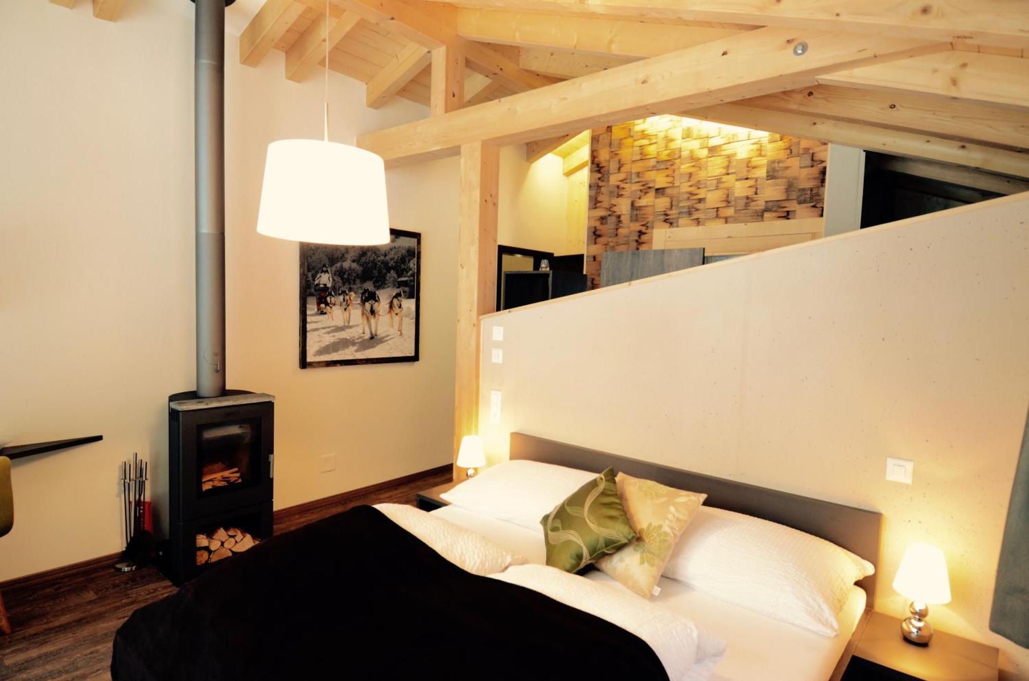 Huettenhotel Husky Lodge Муотаталь Экстерьер фото
