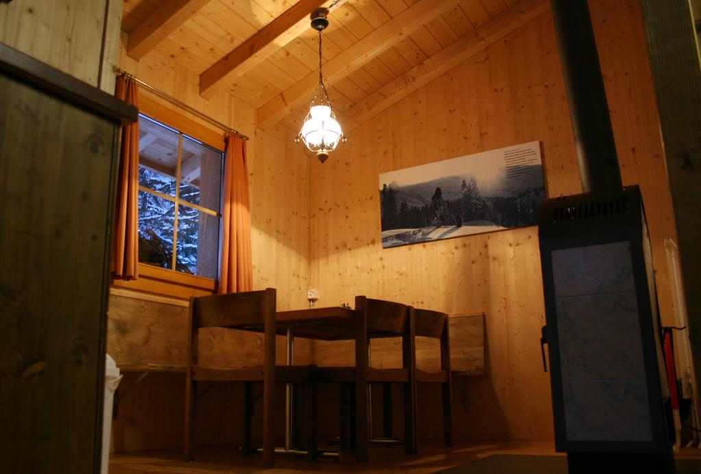 Huettenhotel Husky Lodge Муотаталь Номер фото